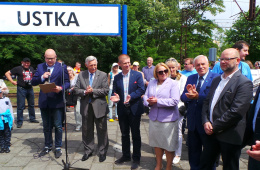 Dariusz Grajda, członek zarządu KM oraz Jacek Graczyk, burmistrz Ustki podczas konferencji prasowej 